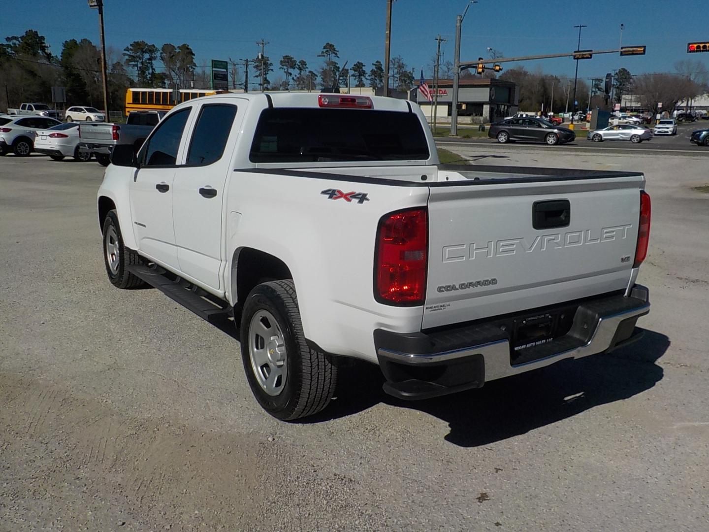 2022 White /Black Chevrolet Colorado (1GCGTBEN2N1) , Automatic transmission, located at 1617 W Church Street, Livingston, TX, 77351, (936) 327-3600, 30.710995, -94.951157 - Good miles! Great 4X4!! ONE OWNER!! - Photo#5